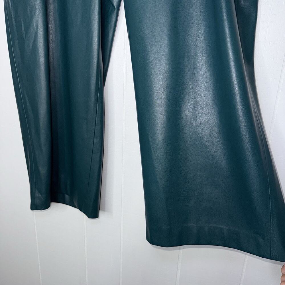 Chico’s Women’s Faux Leather Wide Leg Crop Pants Deep Green Size 3, US 16 - Picture 4 of 6